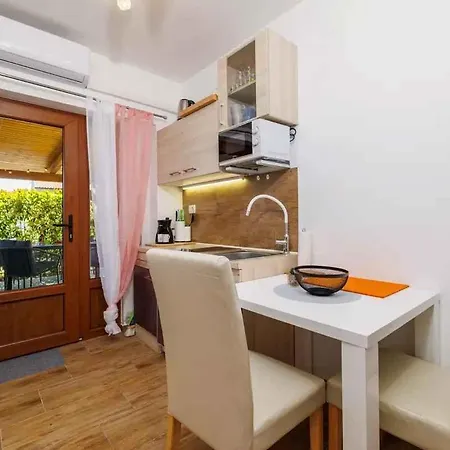 Appartement In 53538