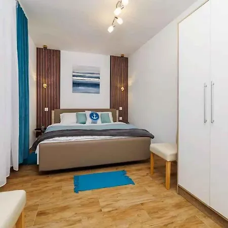 Appartement In 53538 *