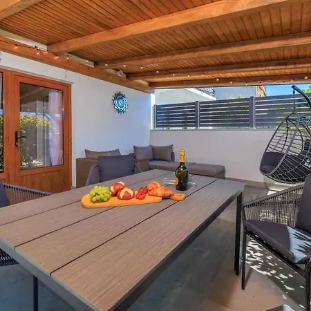 Appartement In 53538