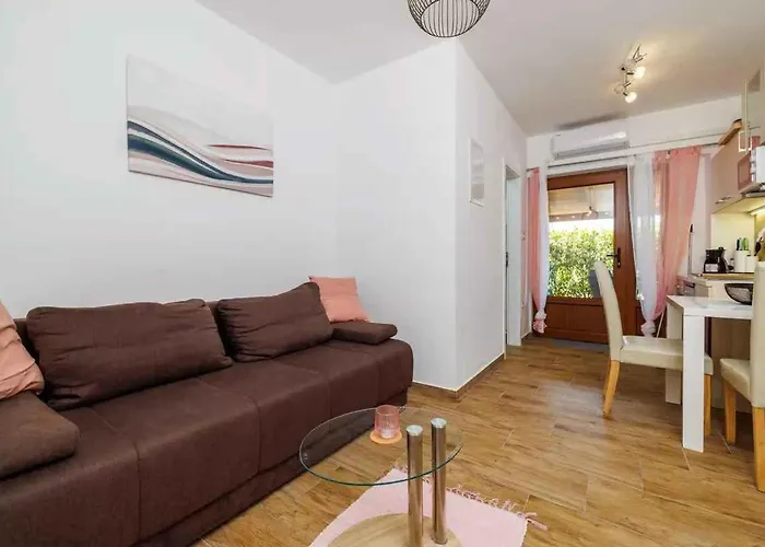 Lägenhet In 53538 *